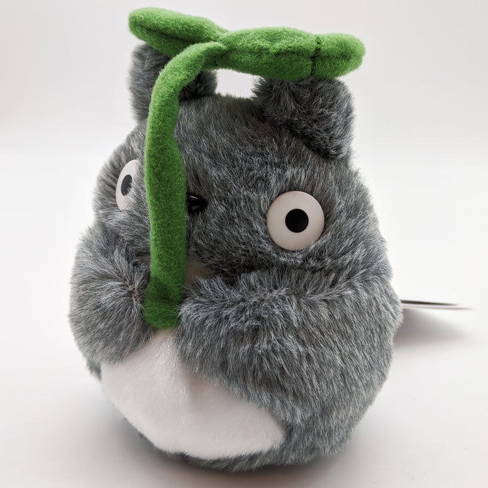 productImage-18885-ghibli-mein-nachbar-totoro-kuscheltier-mit-blatt.jpg